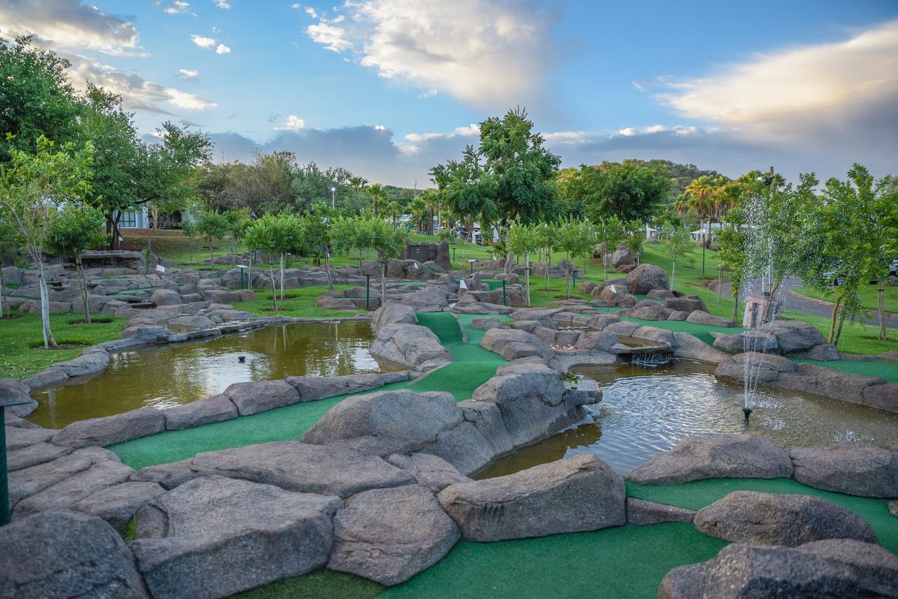 Bush Bungalows At Sun City Resort Rustenburg Kültér fotó