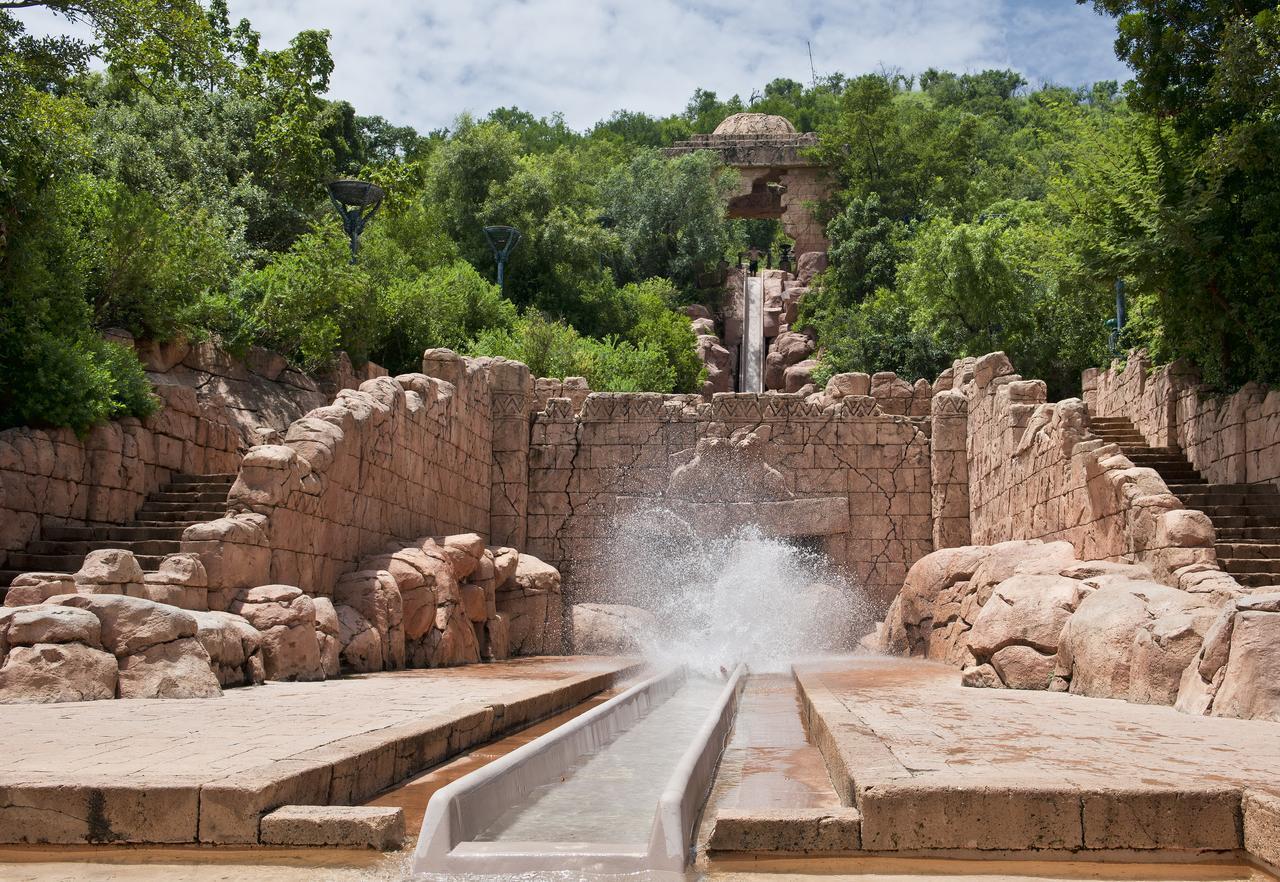 Bush Bungalows At Sun City Resort Rustenburg Kültér fotó